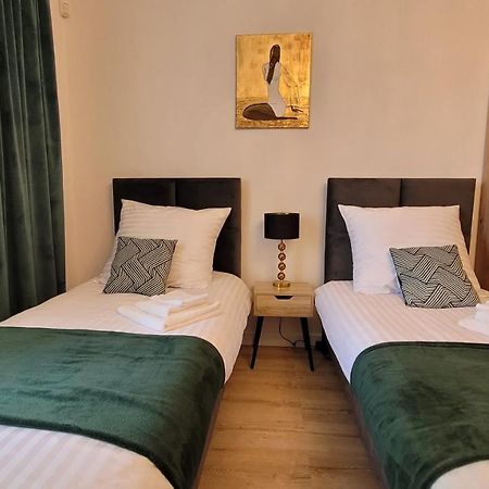 Good Day Apartment Centrum Катовице Экстерьер фото